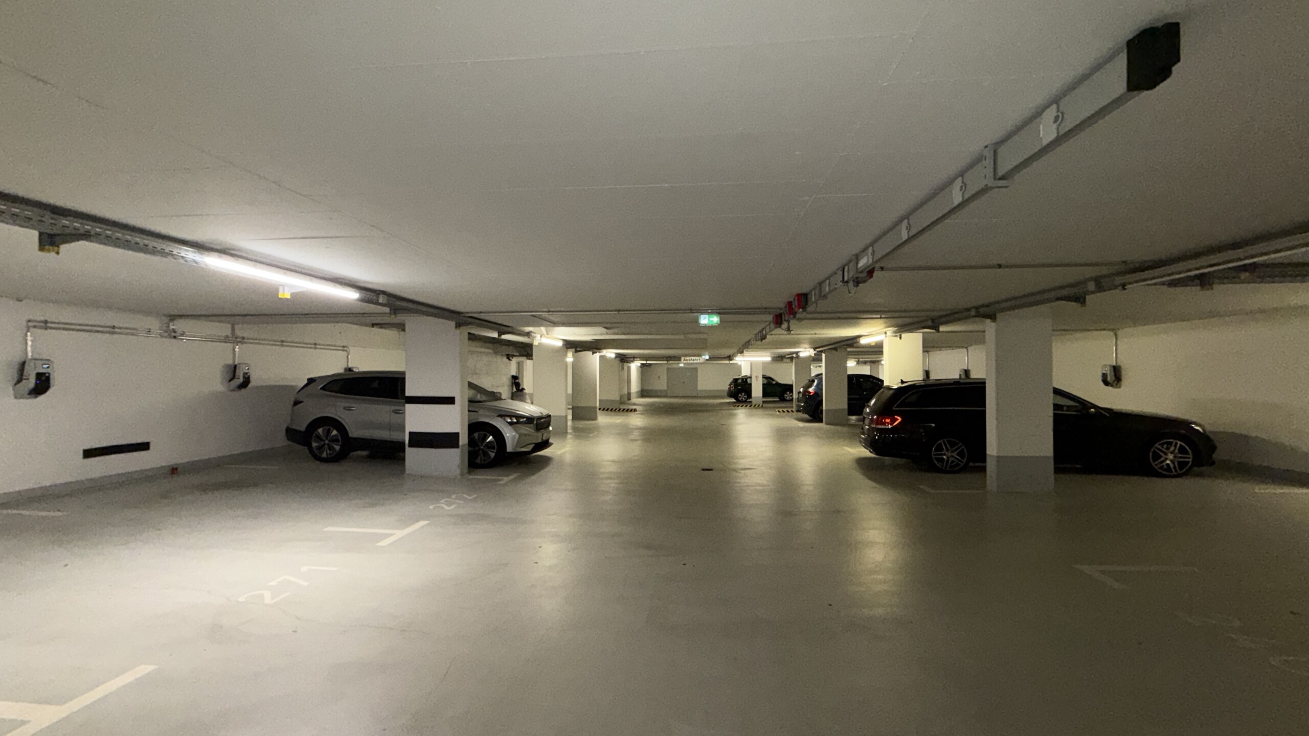 Referenz_Ladestationen_GWG_Wohngebiet-SeePark_Stgt.-Moehringen_10 Ladestationen in Tiefgarage im Wohngebiet SeePark in Stuttgart-Möhringen